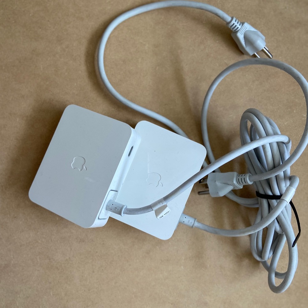 COPY - Cinema Display 90w Power Adapter Model No.…
